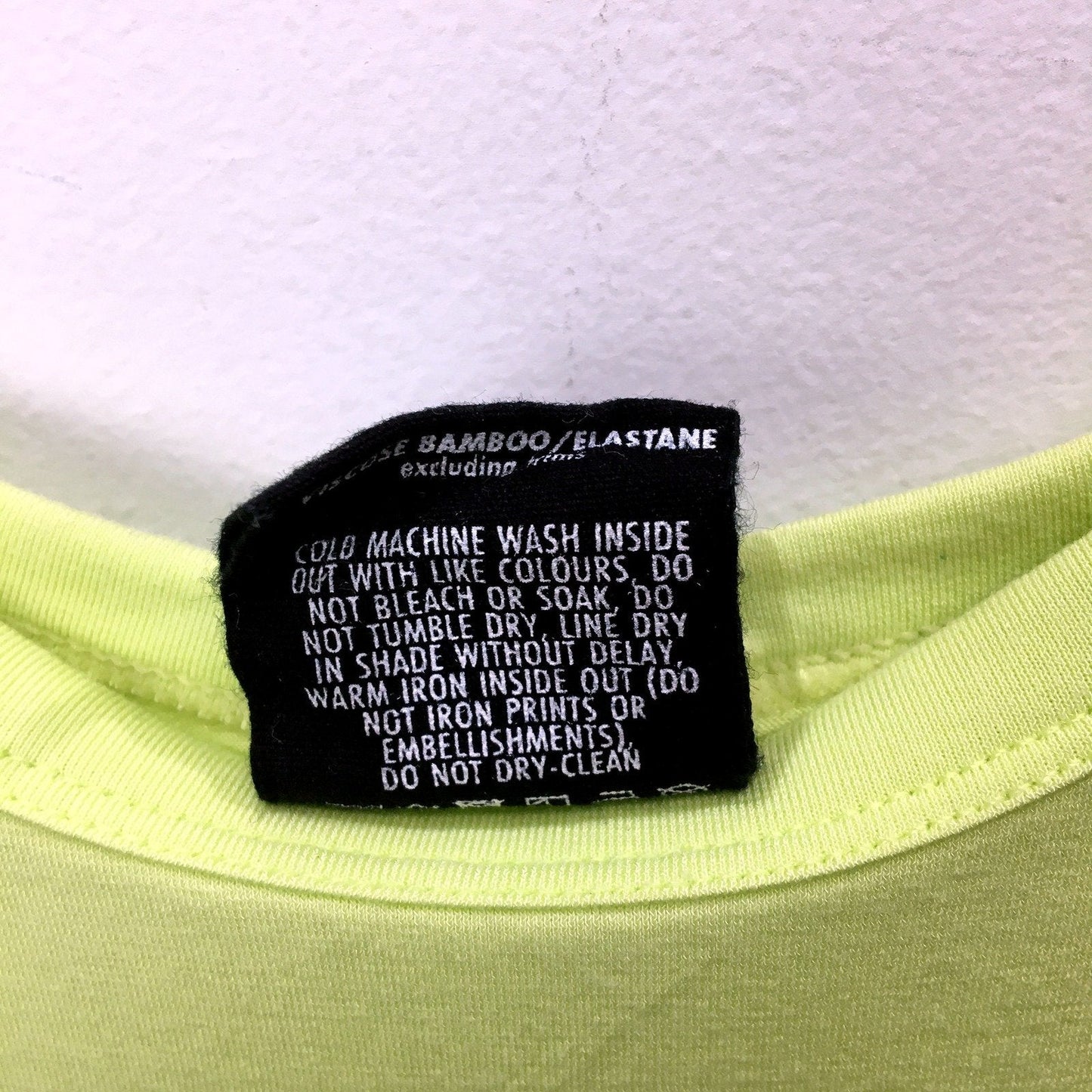 Bonds Womens Sleeveless Tank Top Sleeveless Neon Green Tank Top - Size S