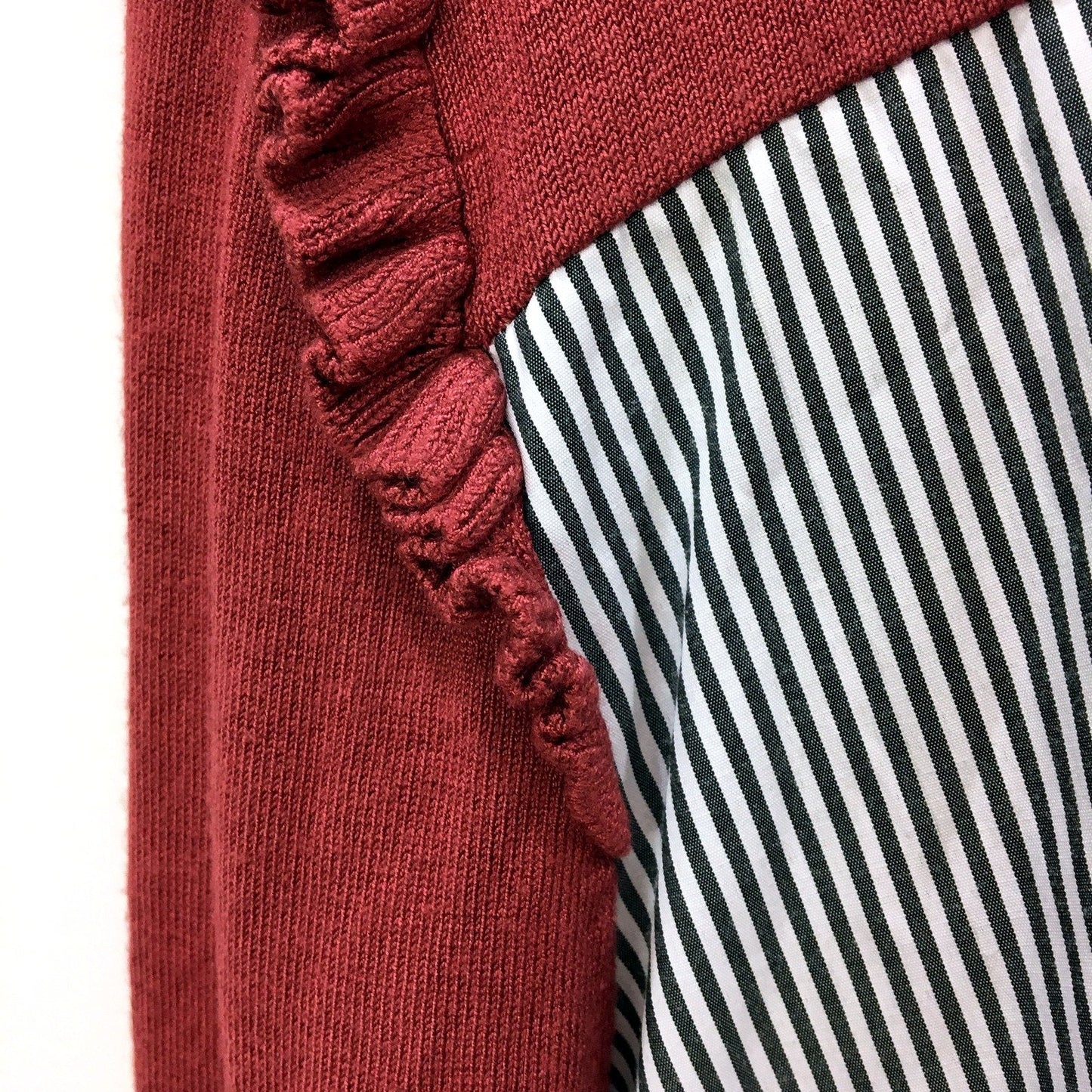 Tokito Womens Longsleeve Knit Shirt Burgundy Ruffle Shoulder Stripe Size 10