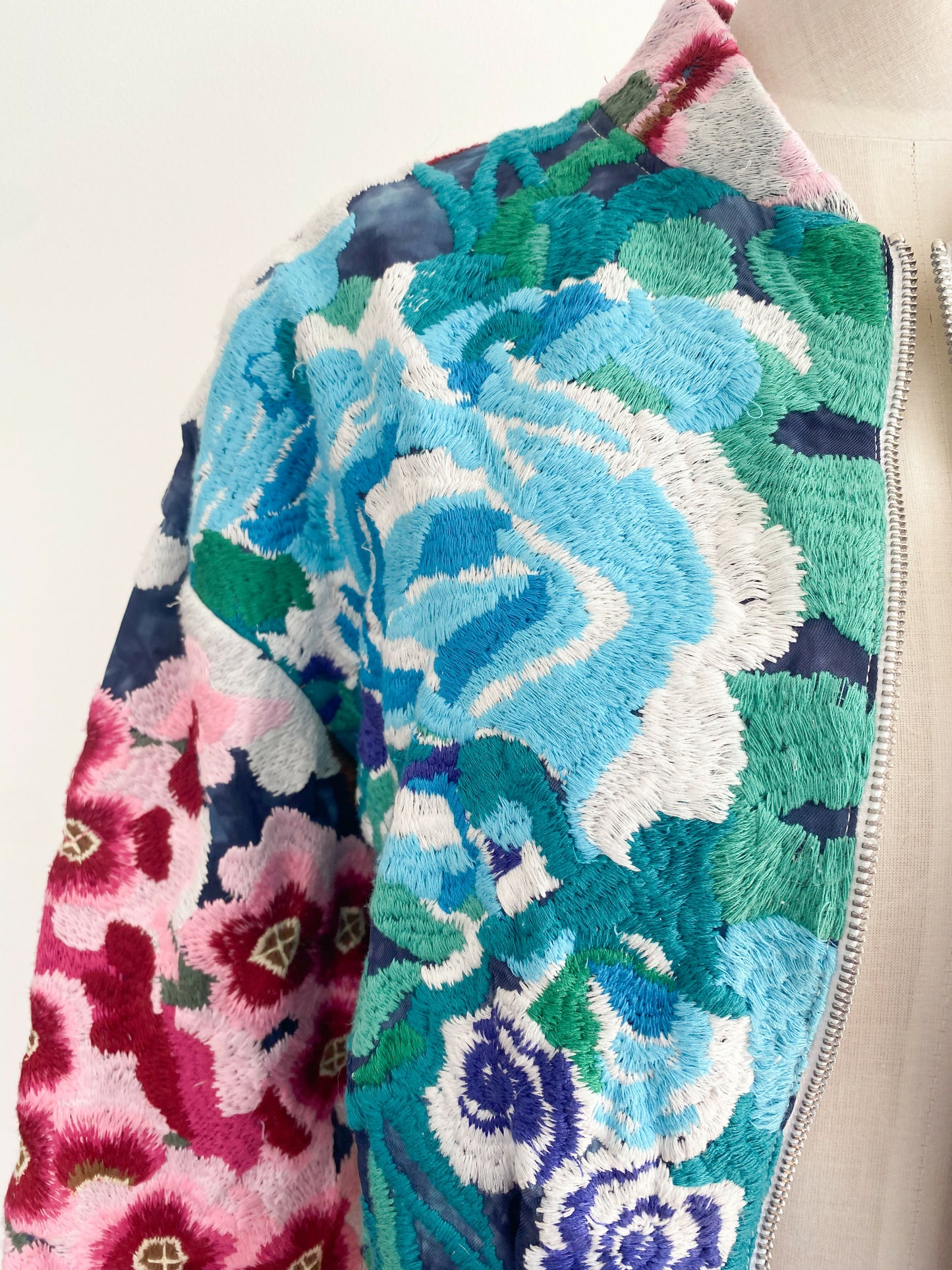 Shakuhachi Size 10 Embroidered White Jacket