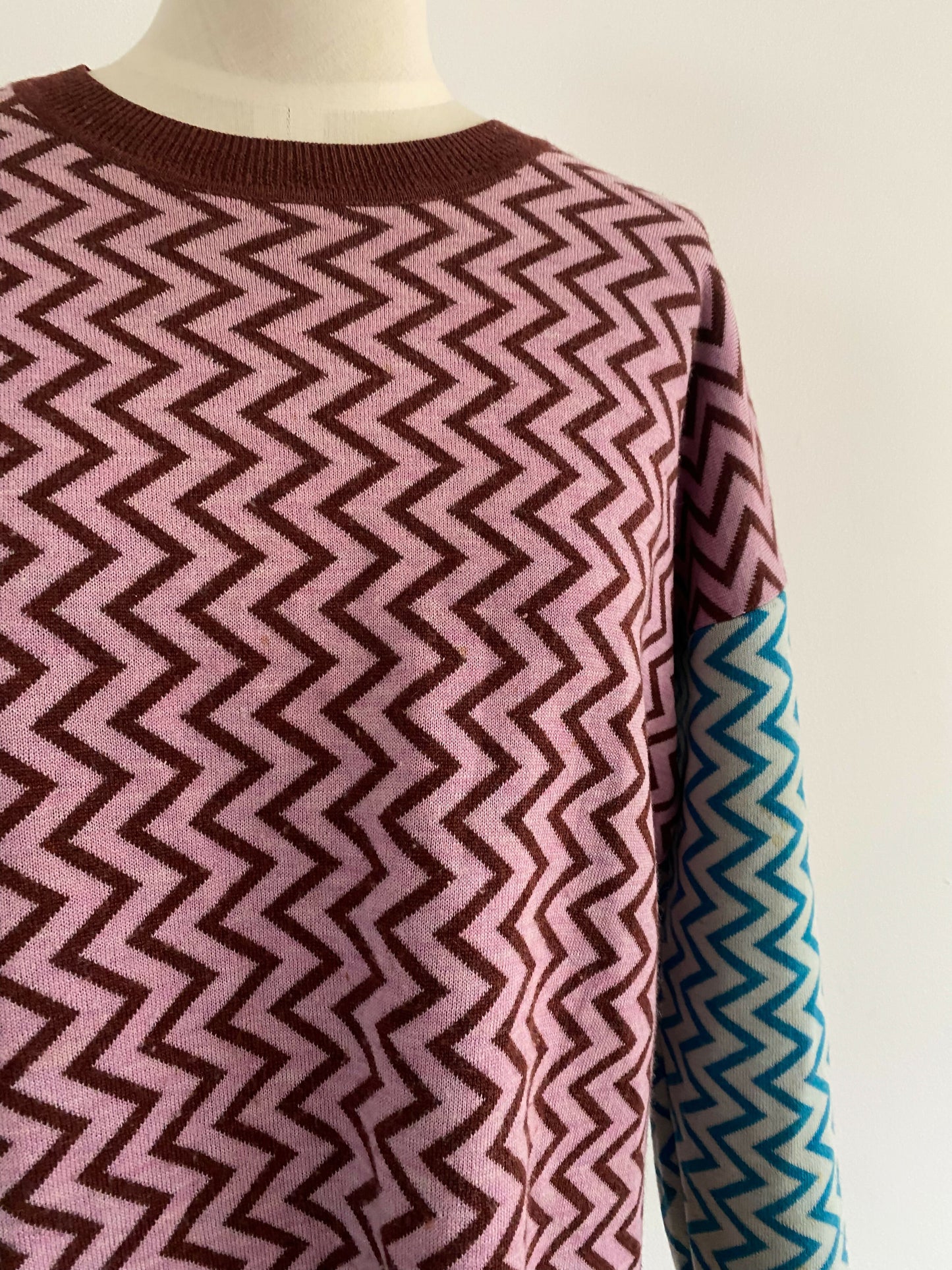 Women's Gorman Size 10 ZigZag Merino Wool Pullover