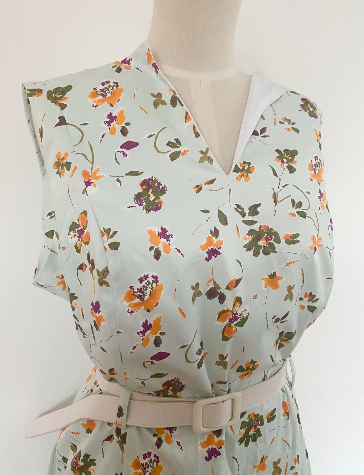 Collectif London UK 20 Belted Floral Midi Dress