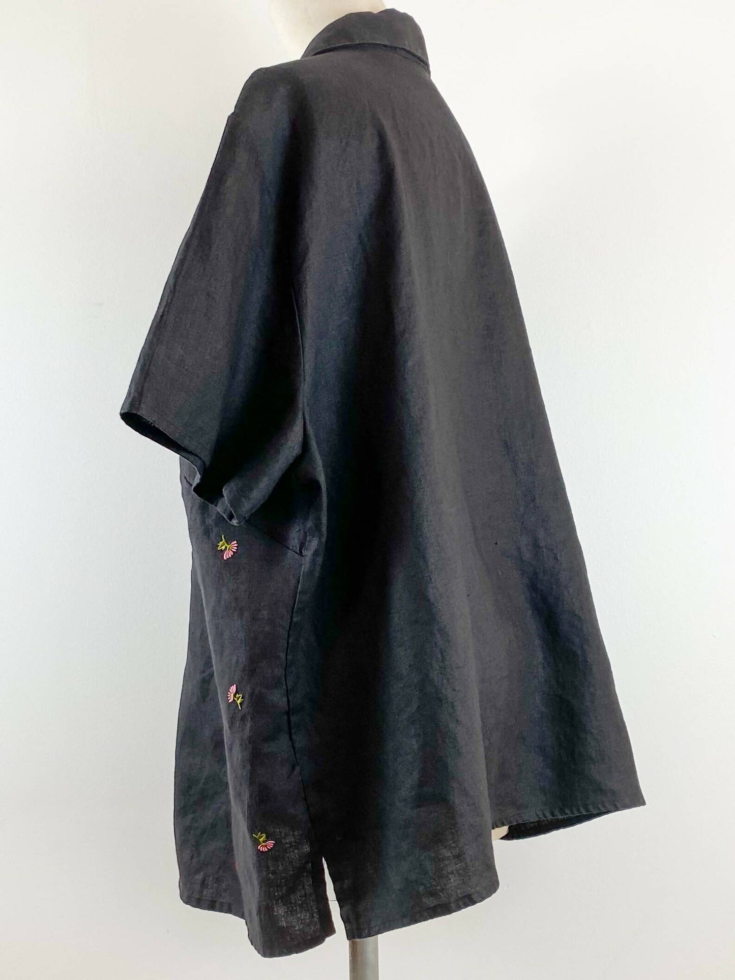 Style & Co Woman Size 22 Embroidered Linen Shirt