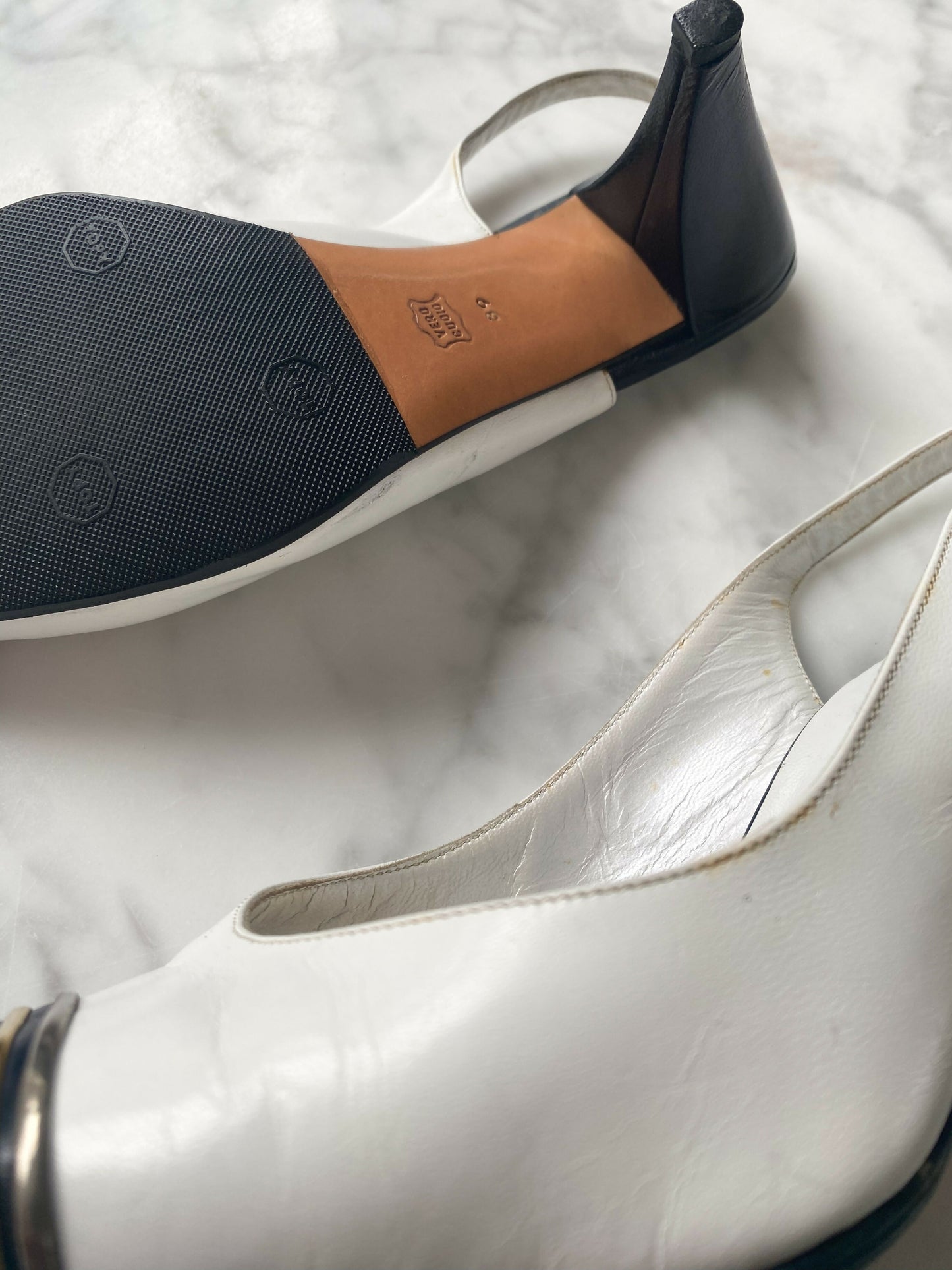 Bruno Magli Size 39 Two-Tone Slingback Pumps