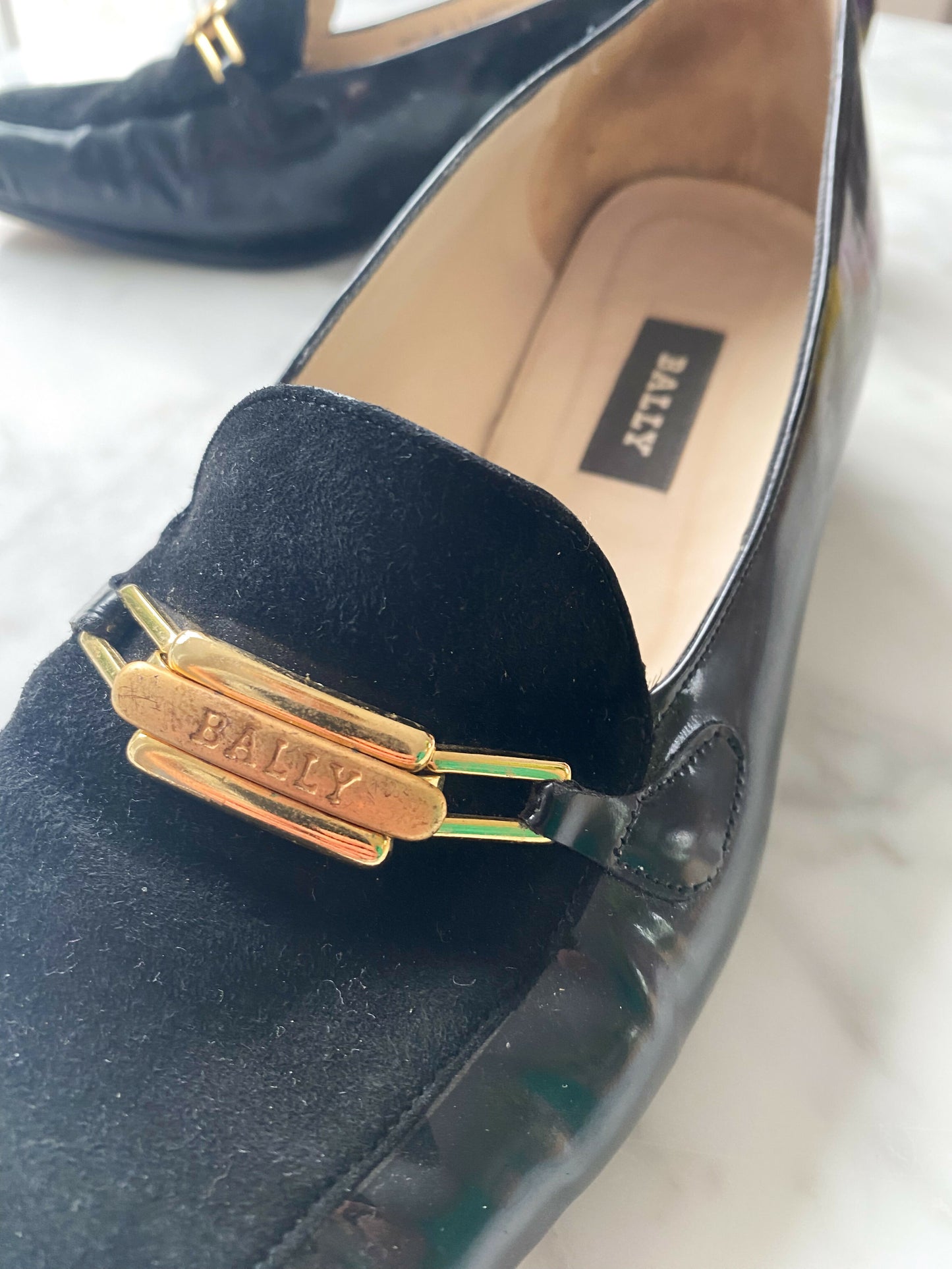 Bally Size 41 Women's Black Leather and Velvet Loafers