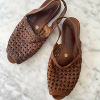 Footrest by Clarke's Size 9 Vintage Woven Leather Sandals