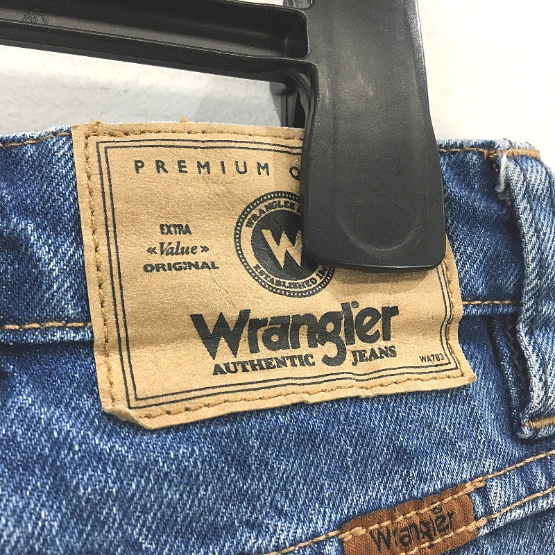 Wrangler Button Fly Eazy Straight Blue Wash Denim Jeans Mens Size 32 NEW