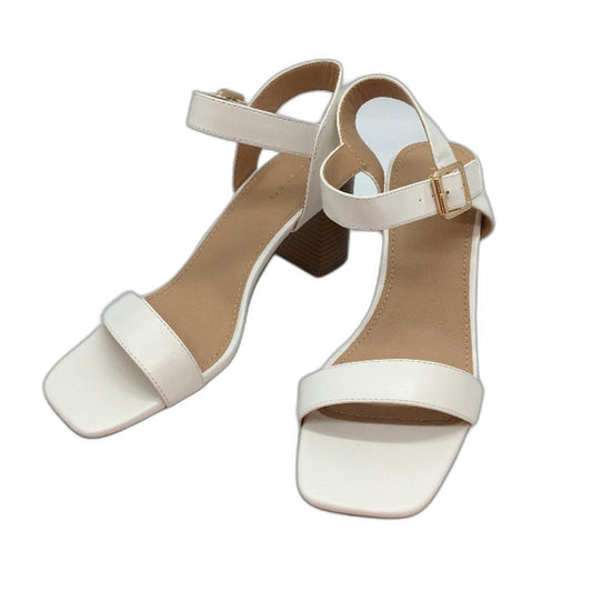 Tokito Tayla White Wide Strapped Buckled Heeled Sandal Ladies Size 9 SAMPLE NEW