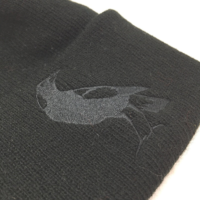 Collingwood Magpies AFL Football Supporter Black White Pompom Beanie Adult NEW