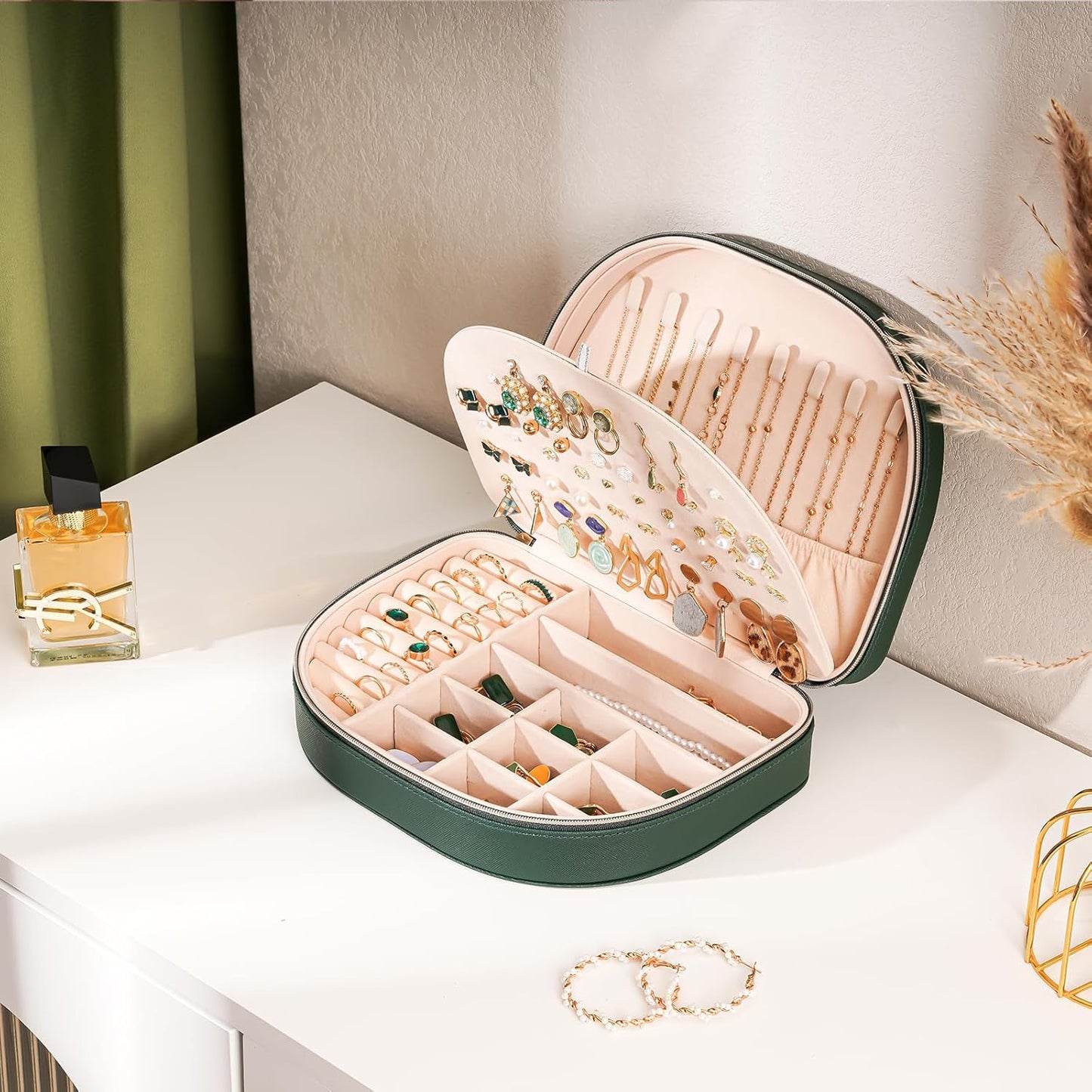 ProCase Womens Portable Boxes Seashell-Shaped Jewelry Box in Emerald by NEW