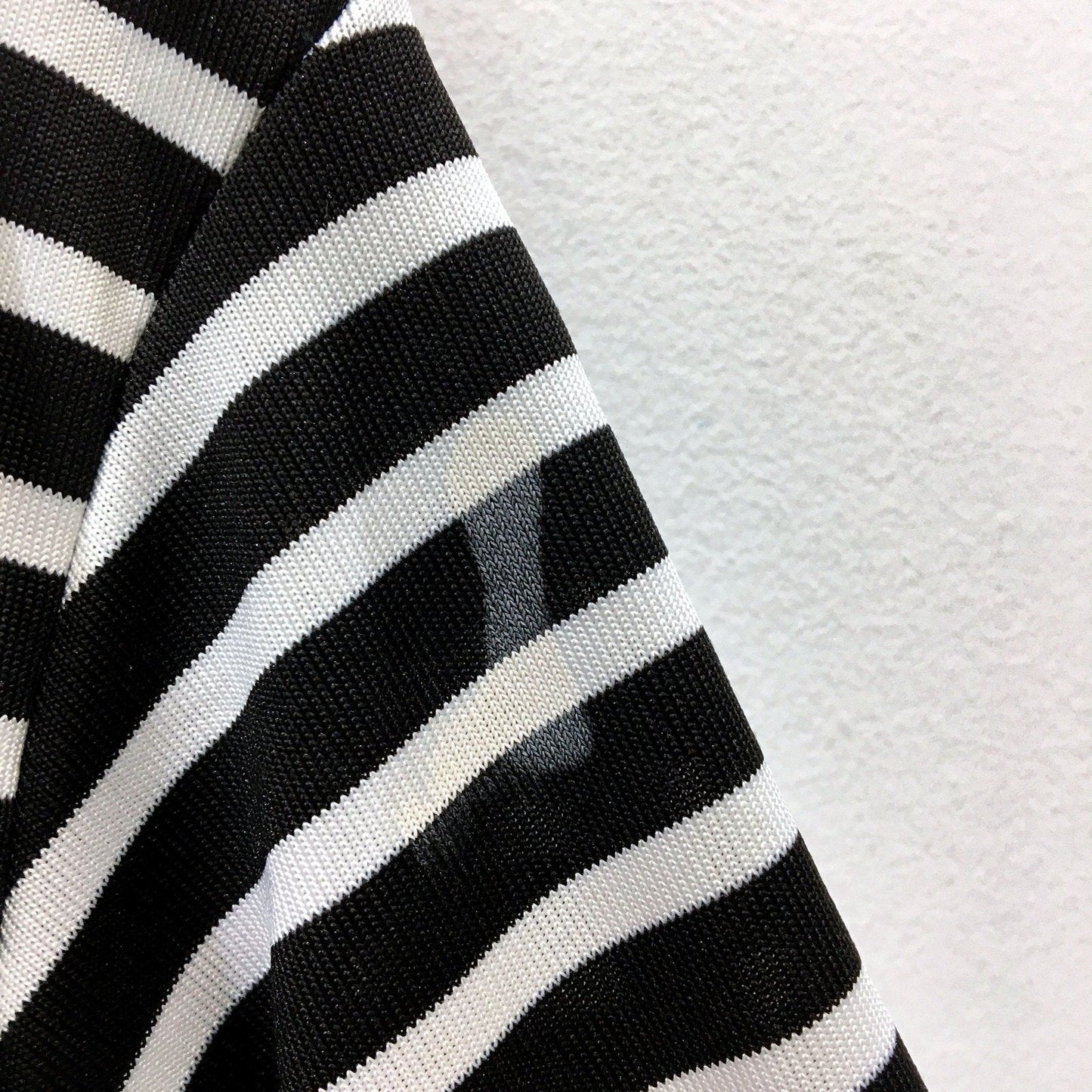 Fam Glam Womens Striped V-Neck T-Shirt Cotton Blend Black and White Size XS