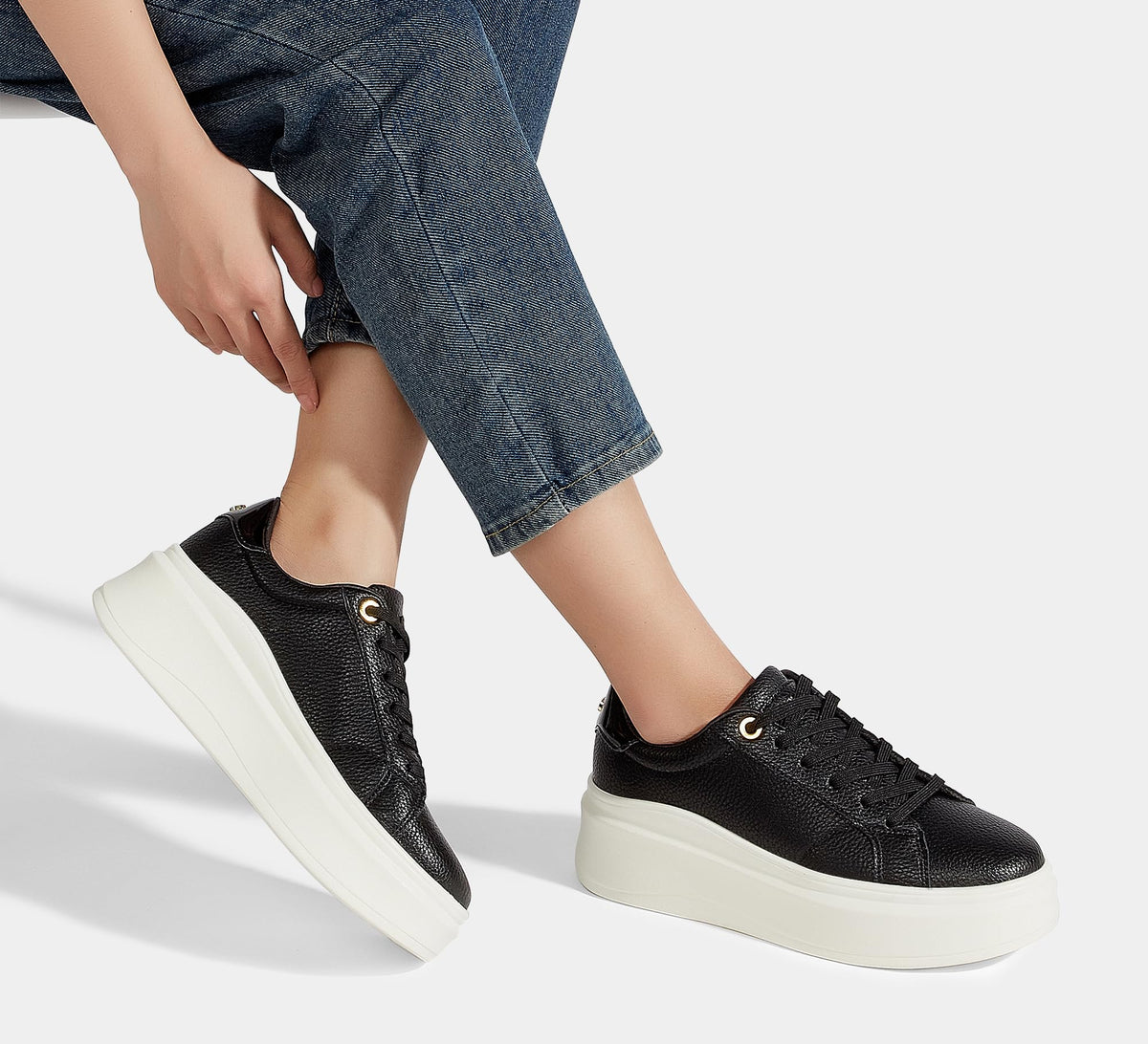 LUCKY STEP Black Faux Leather Fashion Sneakers Chunky Sole Trainers US 8.5 NEW