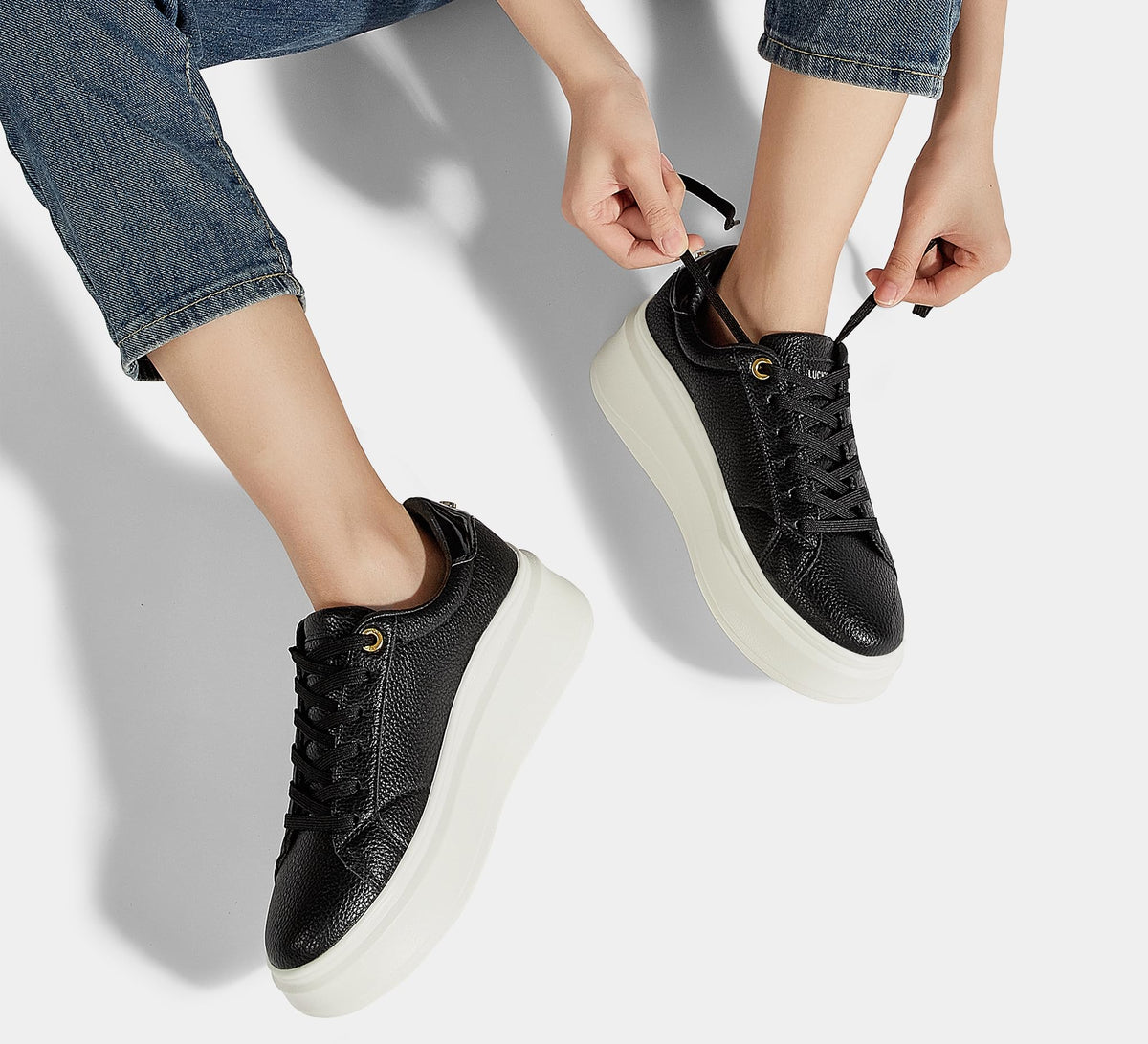 LUCKY STEP Black Faux Leather Fashion Sneakers Chunky Sole Trainers US 8.5 NEW