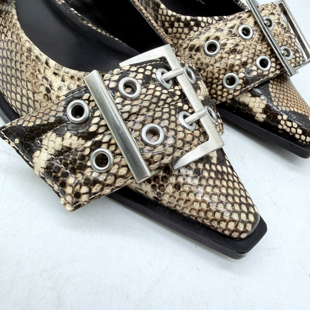 Therapy Womens Taupe Snake Print Sandals Slip-On Buckle Strap Size 7 DEMO