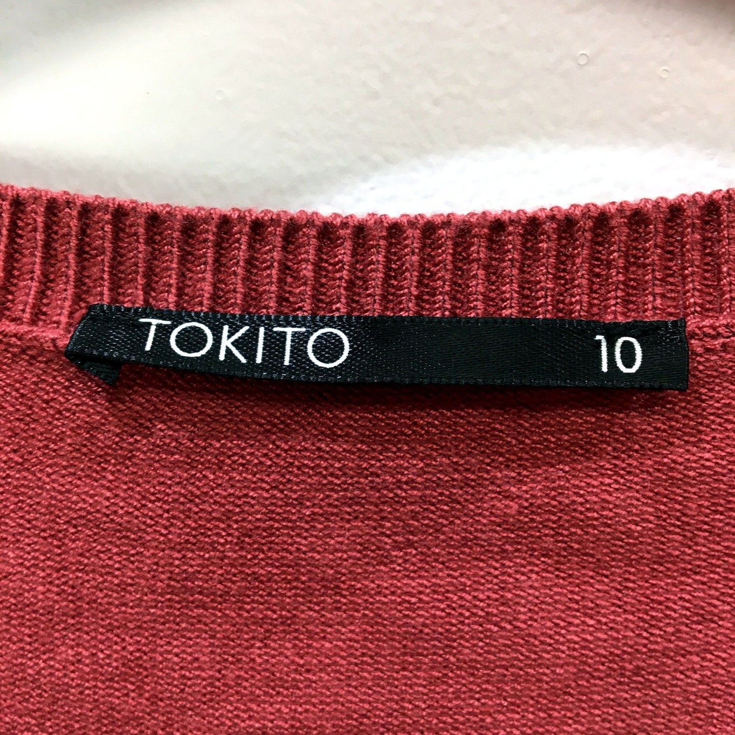 Tokito Womens Longsleeve Knit Shirt Burgundy Ruffle Shoulder Stripe Size 10