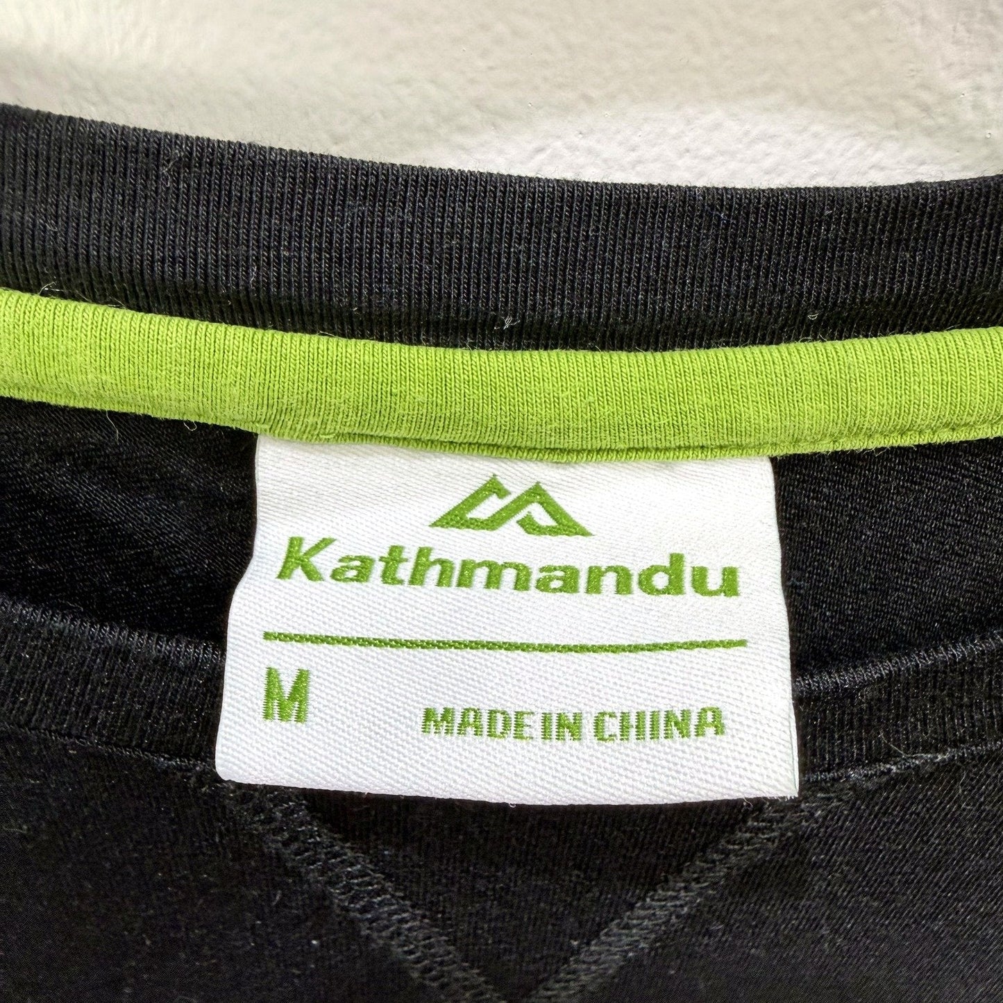 Kathmandu Mens Pullover Sweatshirt Black and Lime Green Athletic Activewear