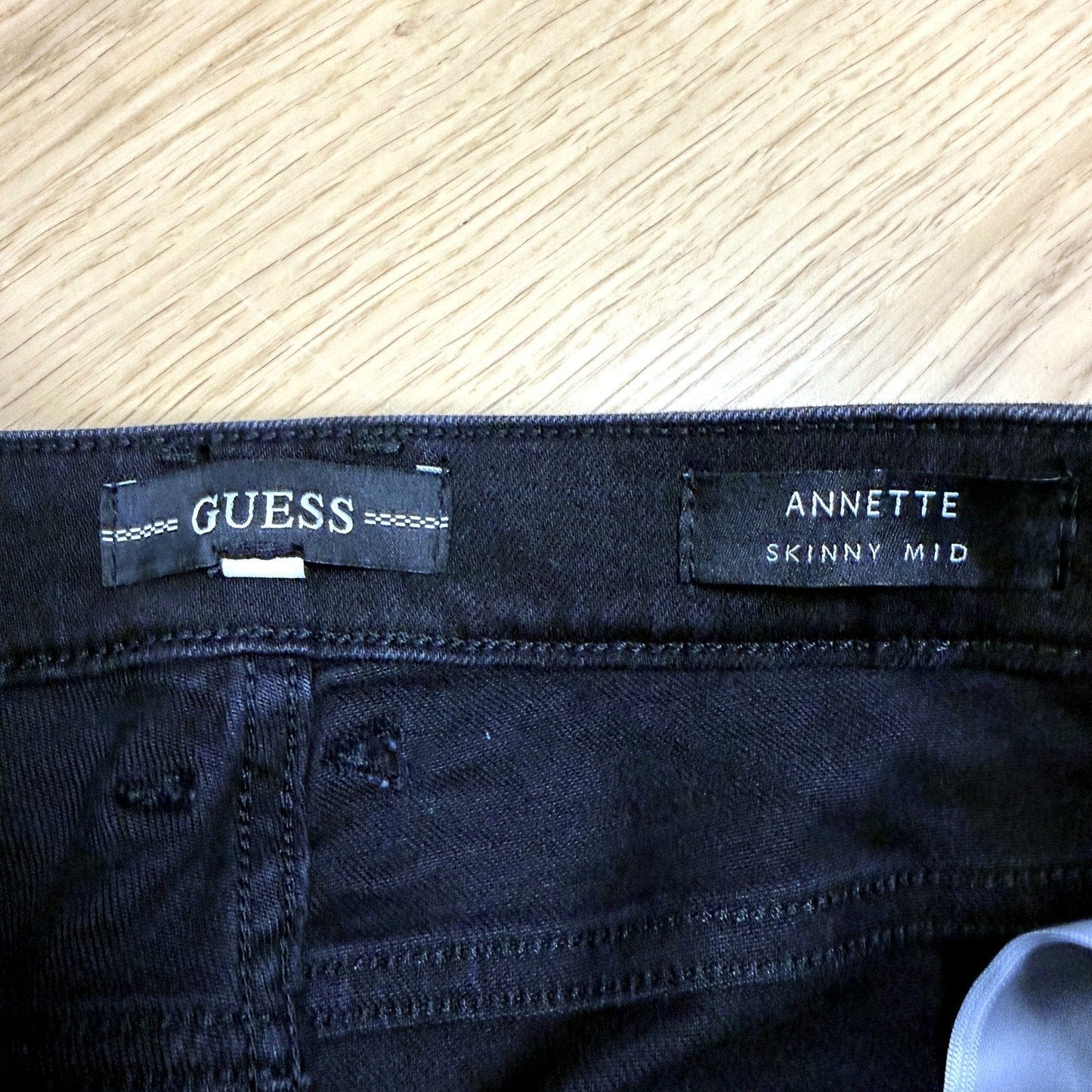 Guess Womens Skinny Mid Rise Black Cotton Denim Jeans Size 28 NEW