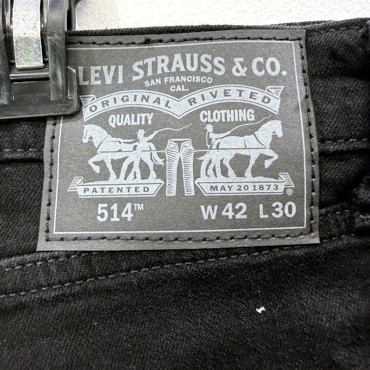 Levi's Mens 514 Straight Fit Black Cotton Stretch Jeans Size 42 x 30 NEW