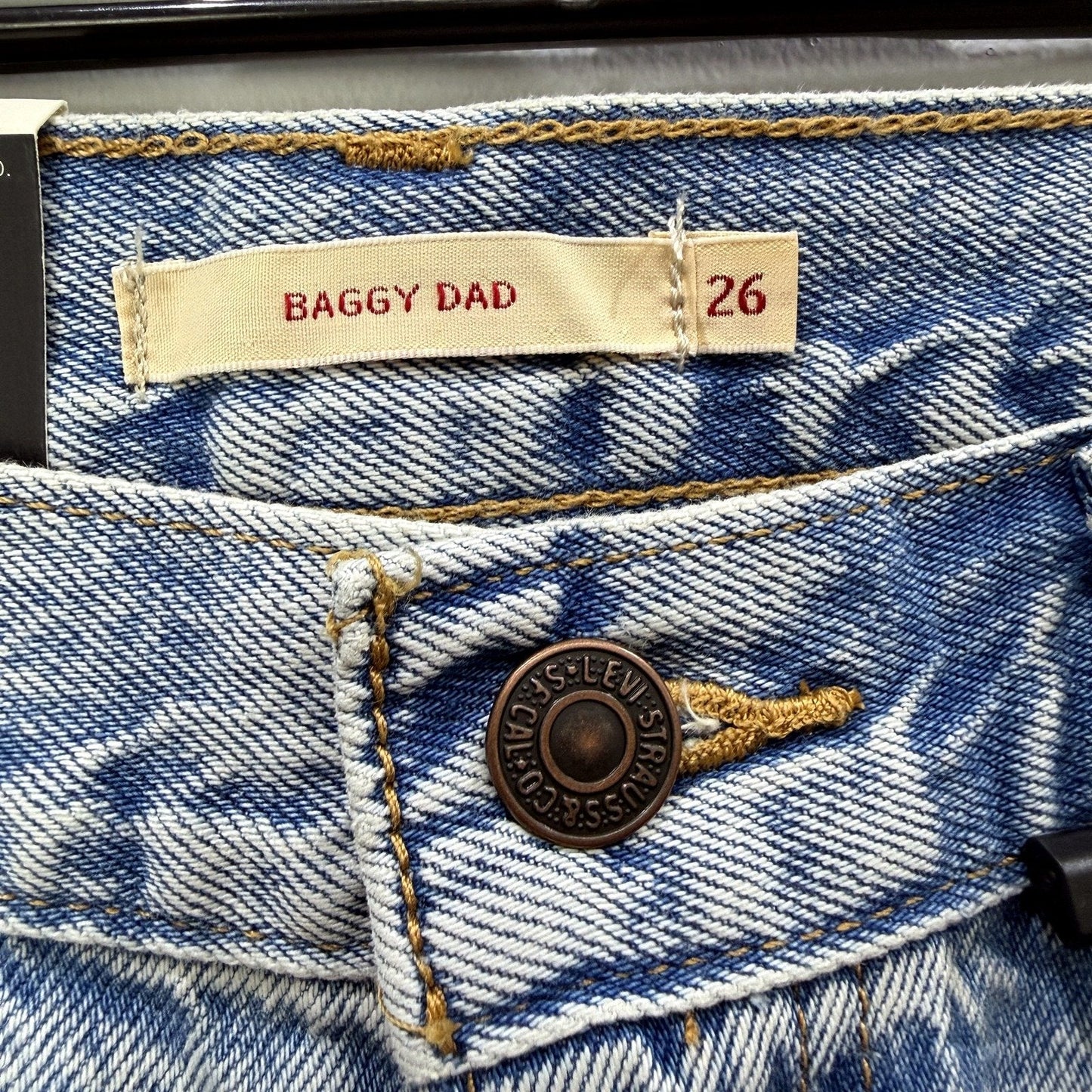 Levi's Womens Baggy Dad Jeans Loose Straight Leg Light Blue Size 26 x 32 NEW
