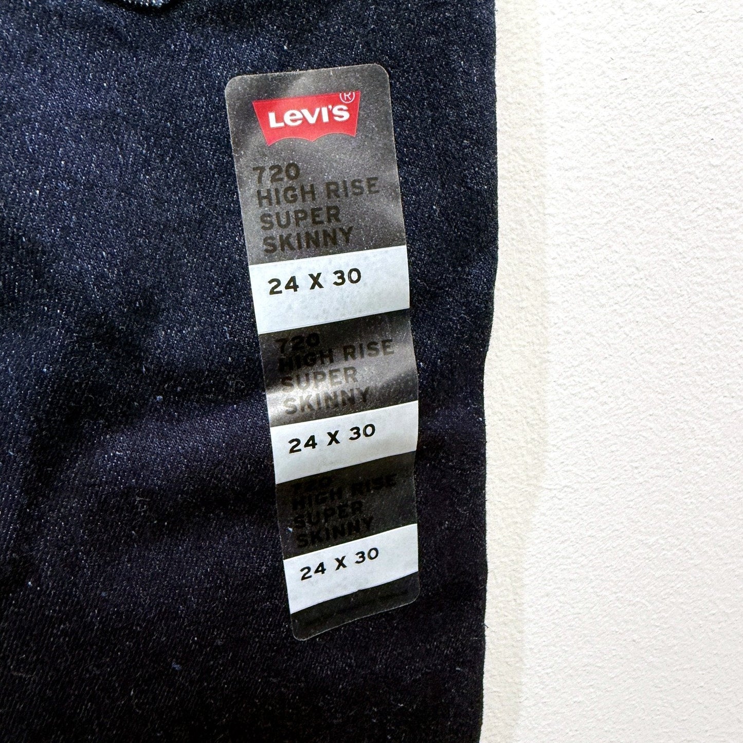 Levi's Womens 720 High-Rise Super Skinny Jeans Dark Indigo Size 24 x 30 NEW