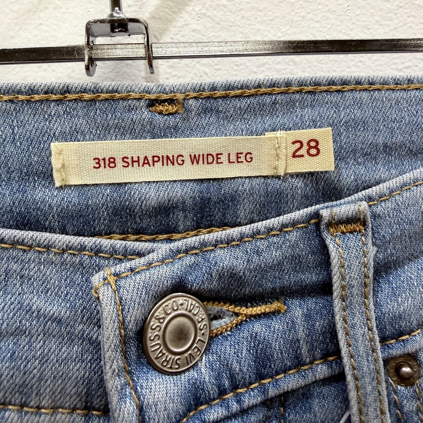 Levi's Womens 318 Shaping Wide Leg Jeans Stretch Denim Blue Size 28 x 32 NEW
