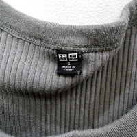 Uniqlo Womens Ribbed Tank Top in Gray, Soft Stretchy Knit, Size Small