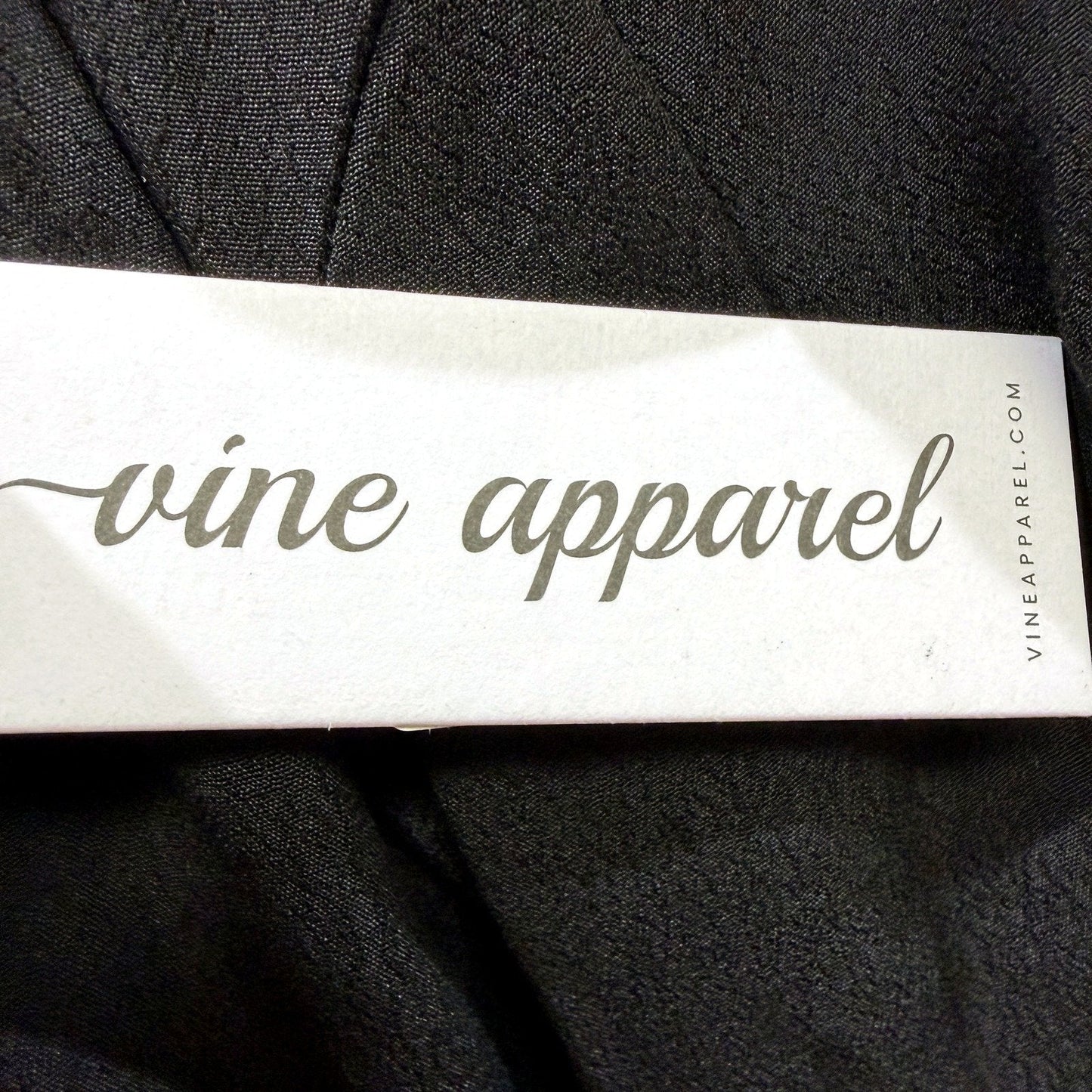 Vine Apparel Womens Loose Flowy Ness Top Blouse in Black, Size S NEW