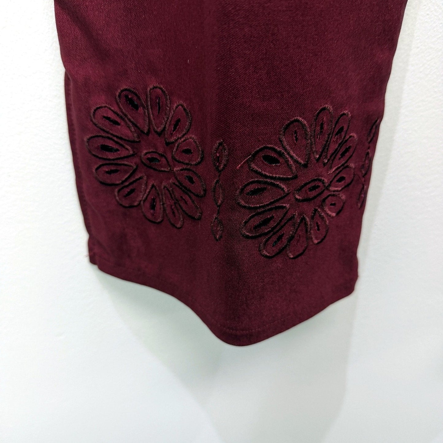 Lilia Womens Floral Embroidered Elastic Waist Burgundy Pants Size S NEW
