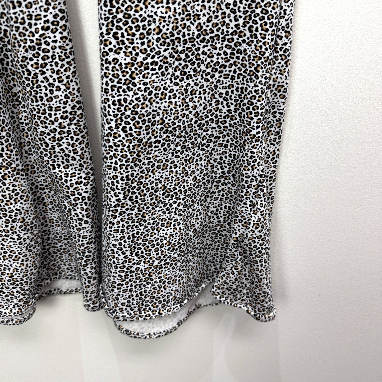 Cocoa Clothing Womens Flared Leggings Black and White Leopard Print Size XS NEW