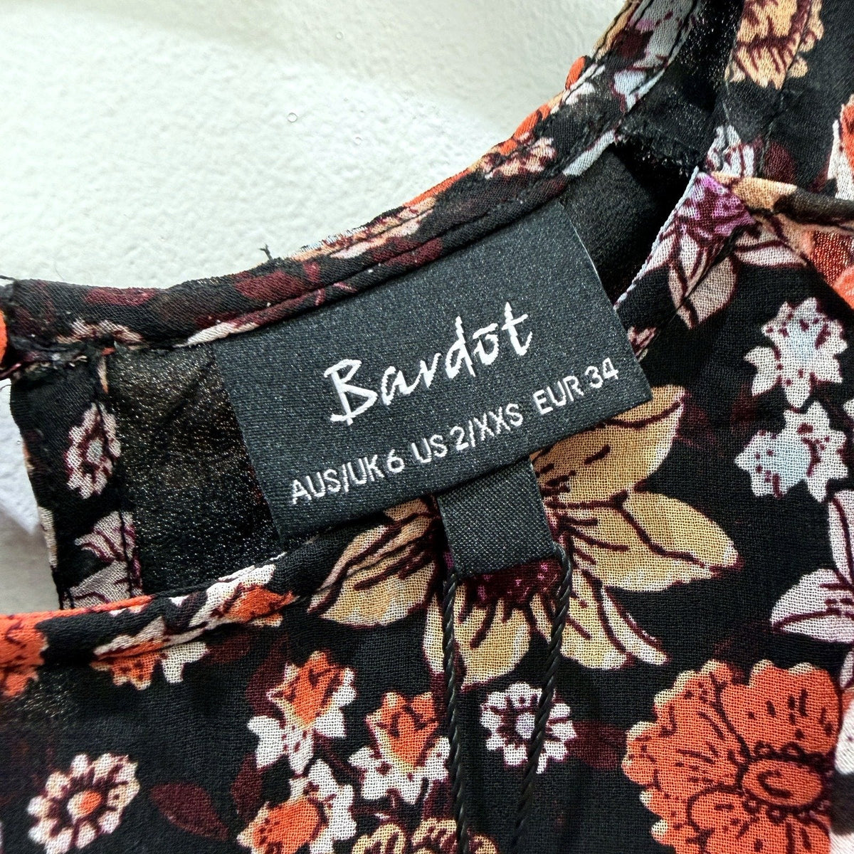 Bardot Womens Floral Ruffle Sleeve Cold Shoulder Twiggy Top Size 6 NEW