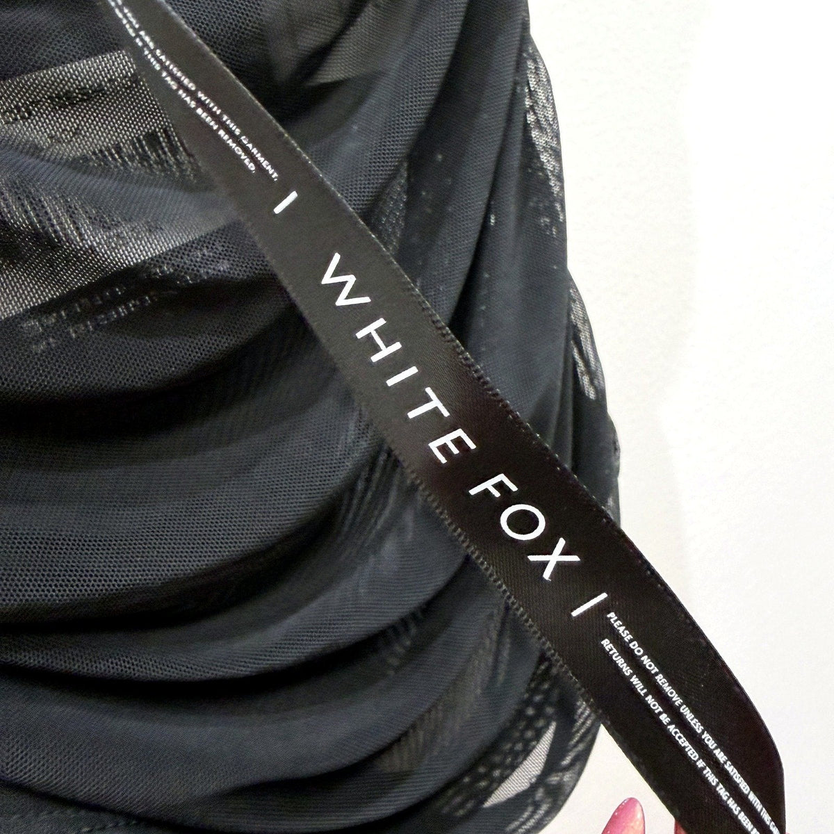 White Fox Womens Mesh Sleeveless Black Top in Size M NEW
