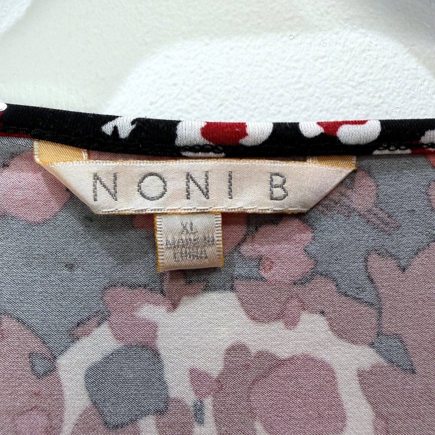 Noni B Womens Pullover Top Abstract Print Short Sleeve V-Neck Multi Color Size