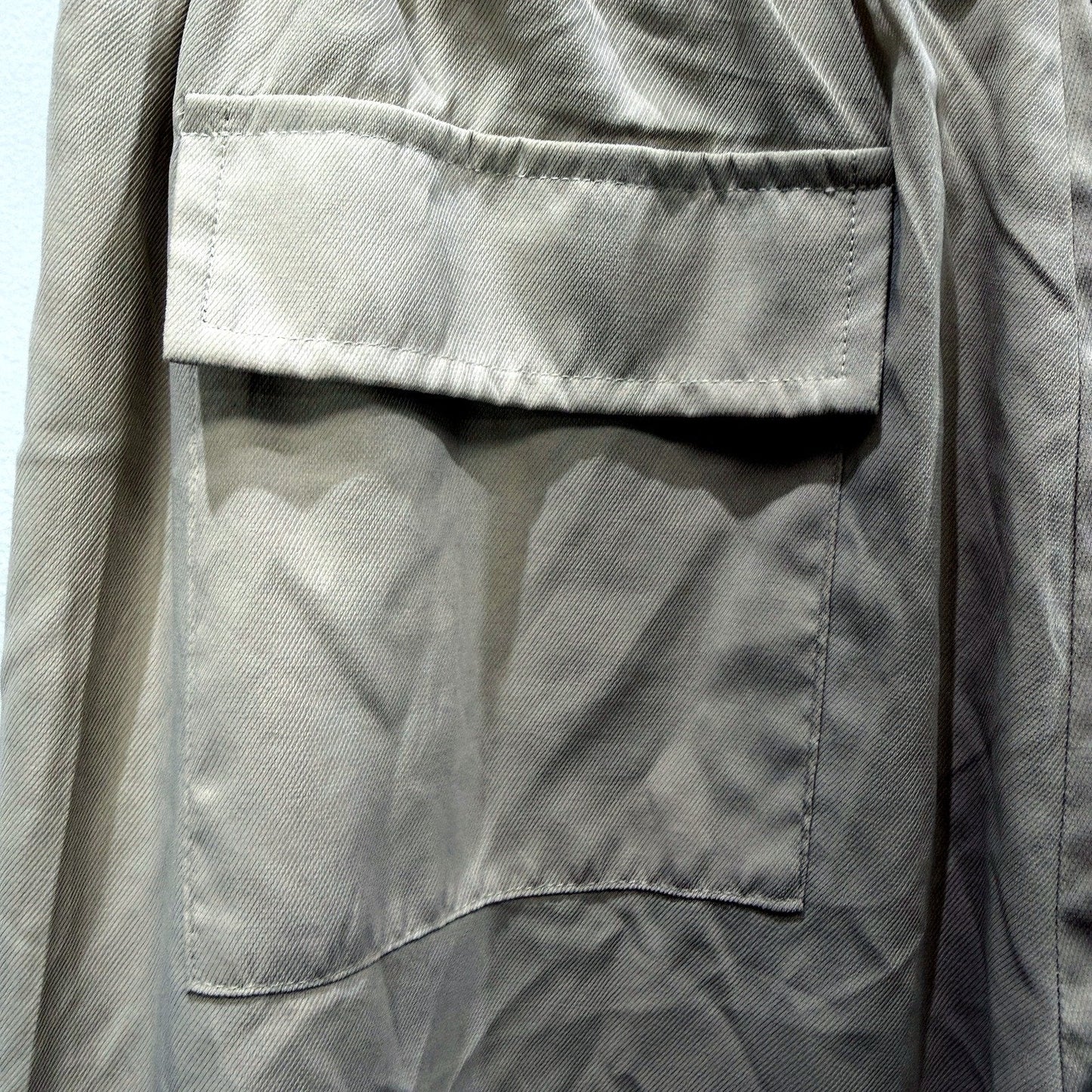 Subtitled Womens Beige Cargo Pants with Elastic Waist and Drawstring Size M NEW