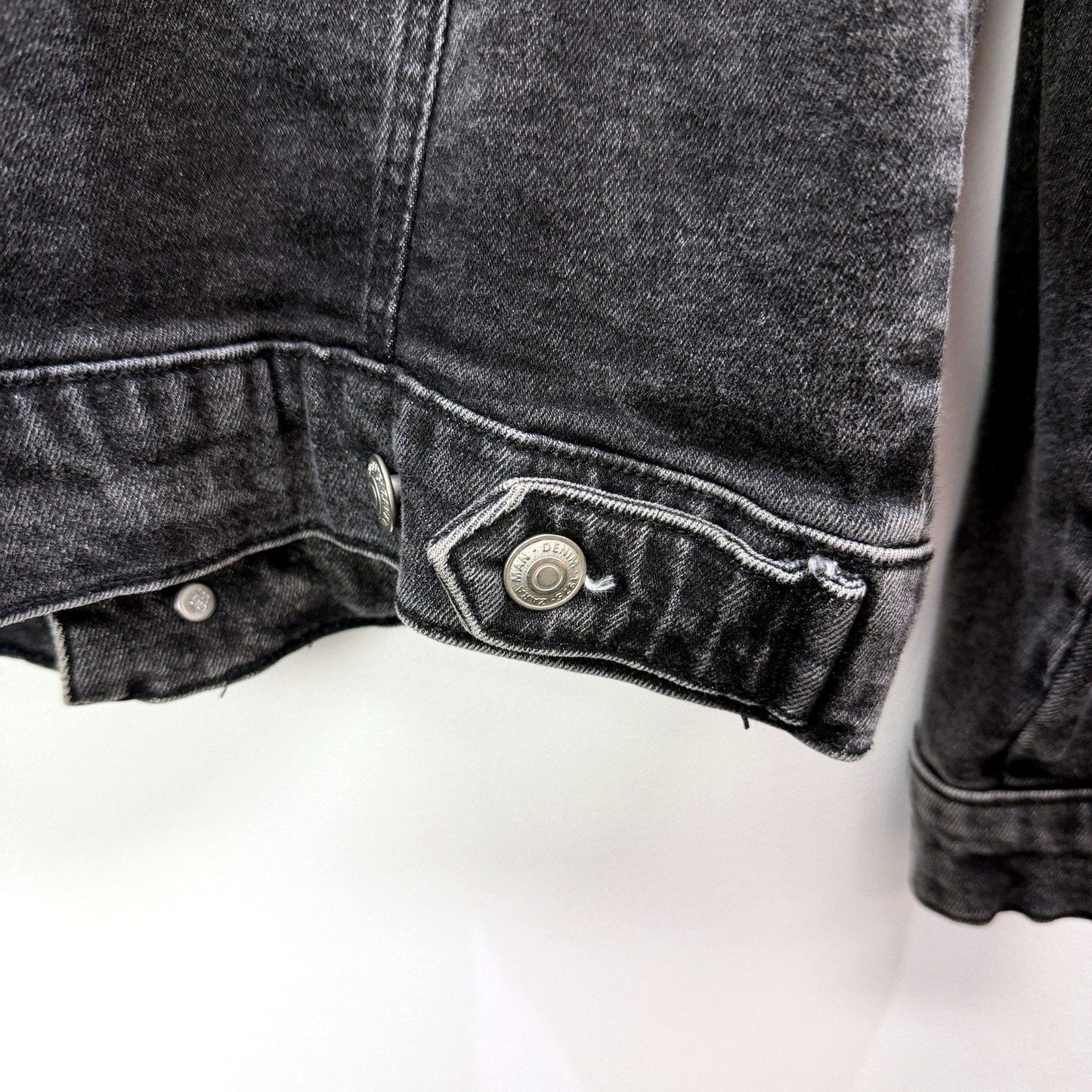 Zara Womens Distressed Black Denim Jacket - Casual Wear Size Large