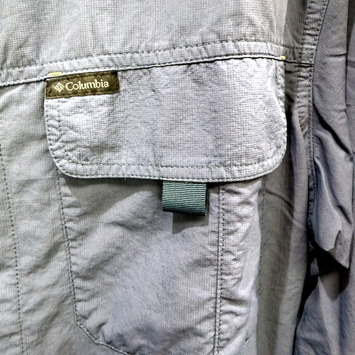 Columbia Mens Titanium Waterproof Insulated Shacket in Navy Blue Size M