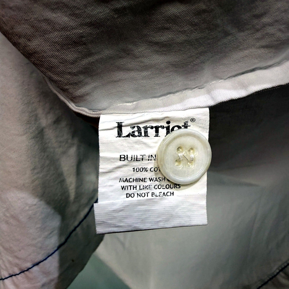 Larriett Mens Button-Down Casual White 100% Cotton Shirt, Size XL NEW