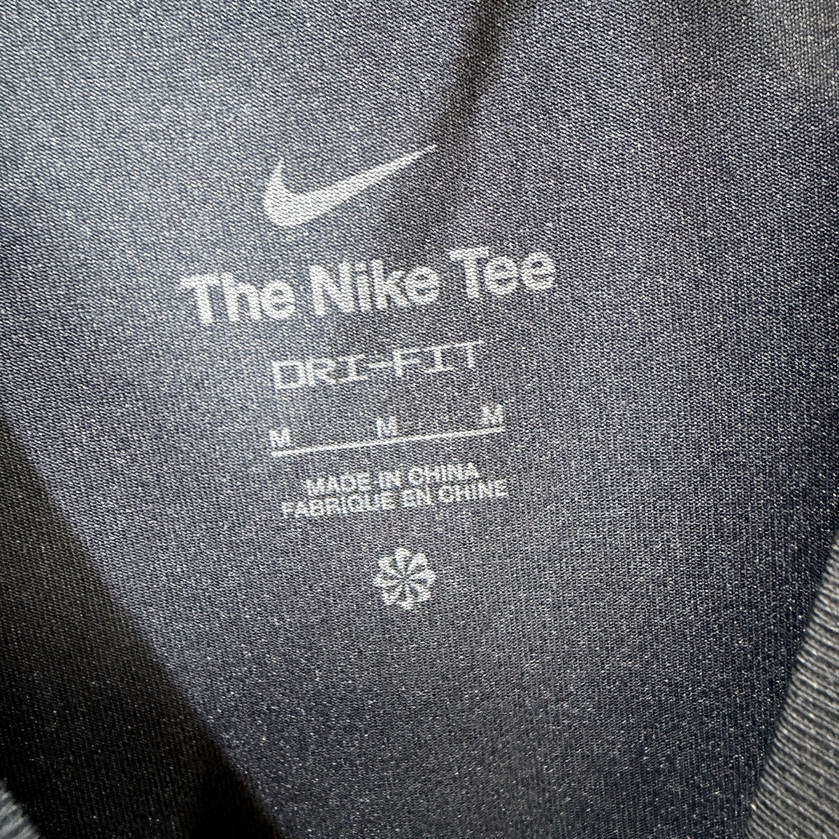 Nike Mens Navy Blue Pullover Sweatshirt for Active Lifestyle Size M NEW