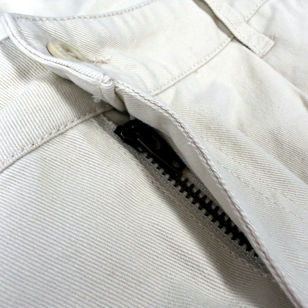 Arvust Mens Fuller Chino Pants - Natural Cotton Pleated Size 32 NEW