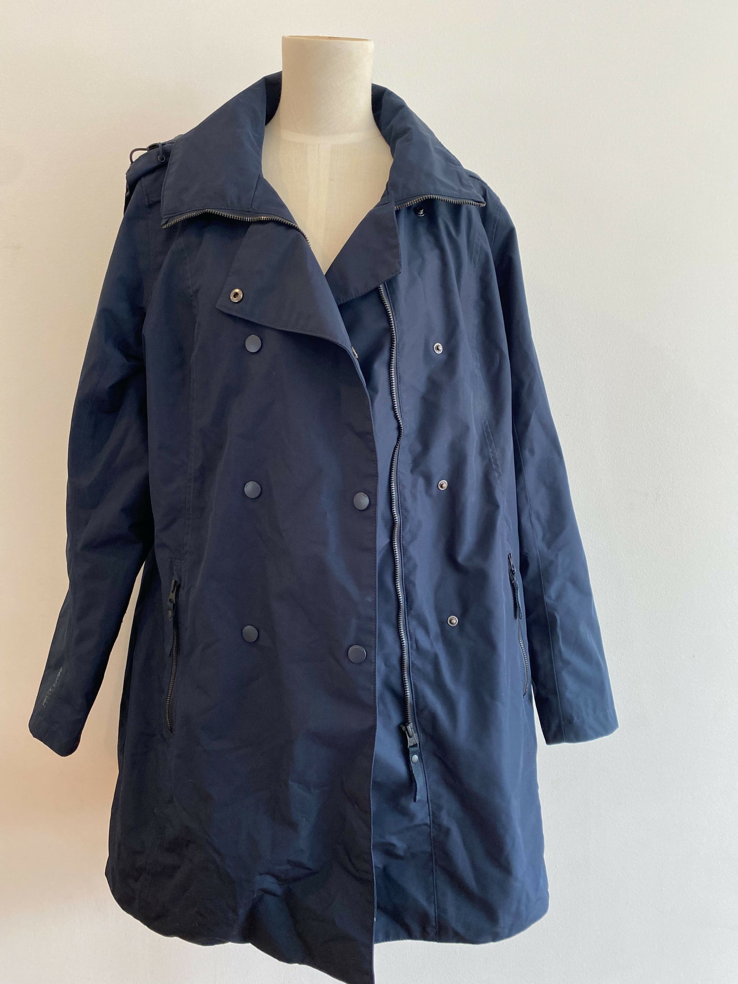 Women's Helly Hansen Size Large Navy Shell Jacket