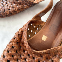 Footrest by Clarke's Size 9 Vintage Woven Leather Sandals