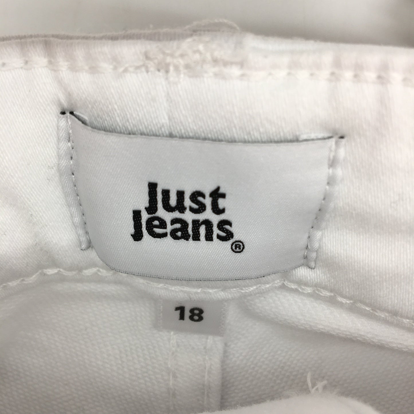 Just Jeans Amaze Ankle Length Mid Rise White Boyfriend Jeans Ladies Sz AU 18 NEW