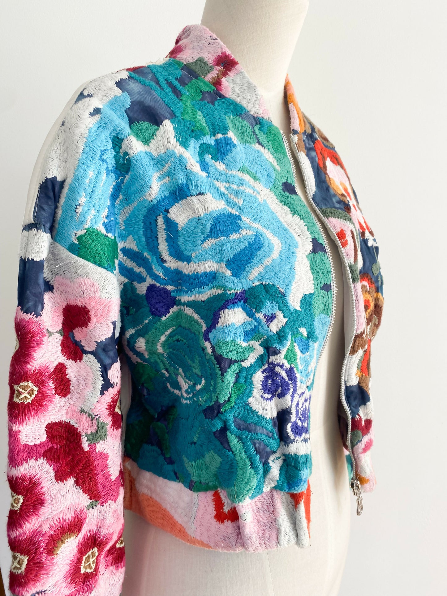 Shakuhachi Size 10 Embroidered White Jacket