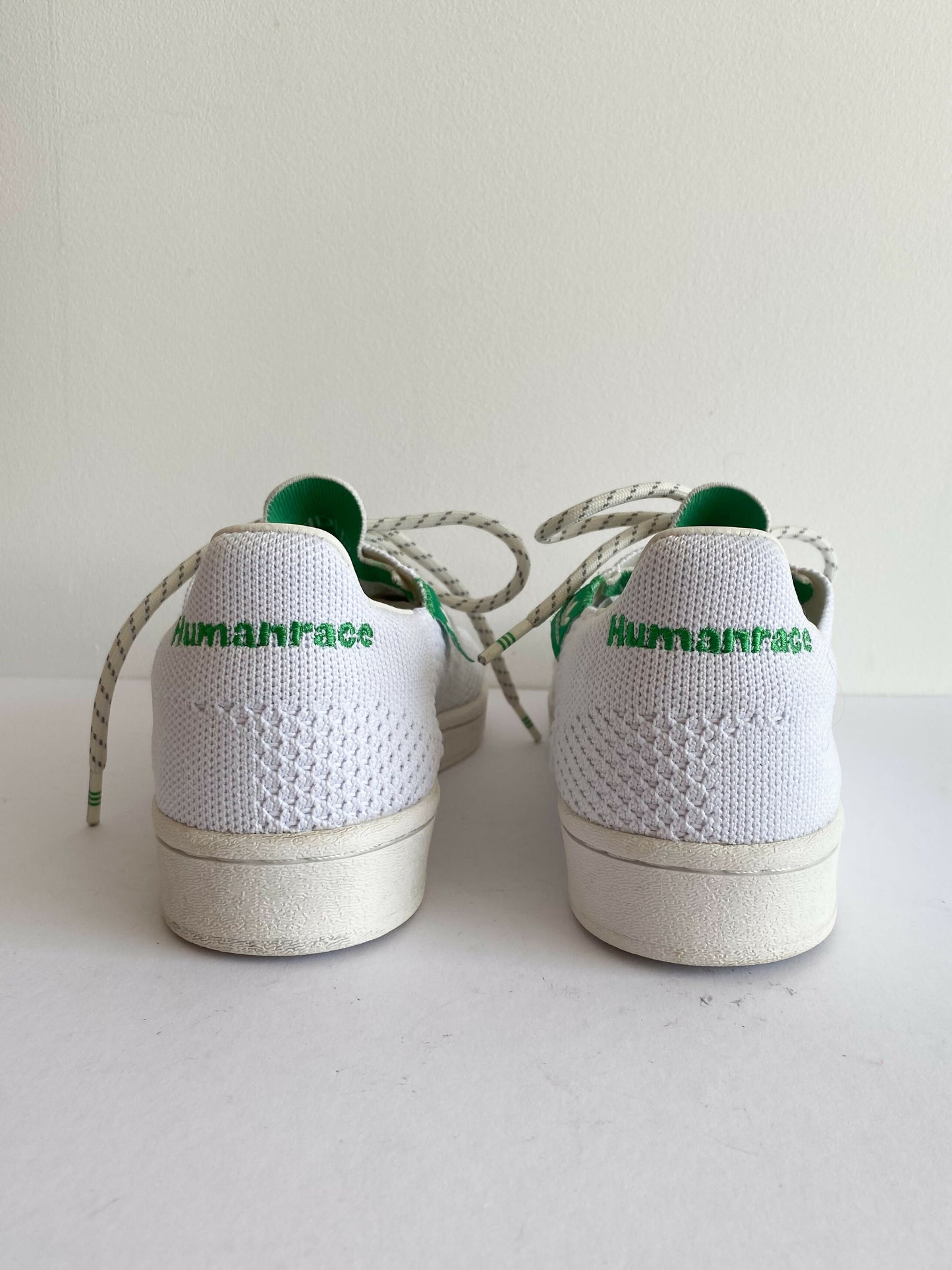 Men's Adidas HumanRace Superstars Size 8 US Pharrell Williams White Primeknit