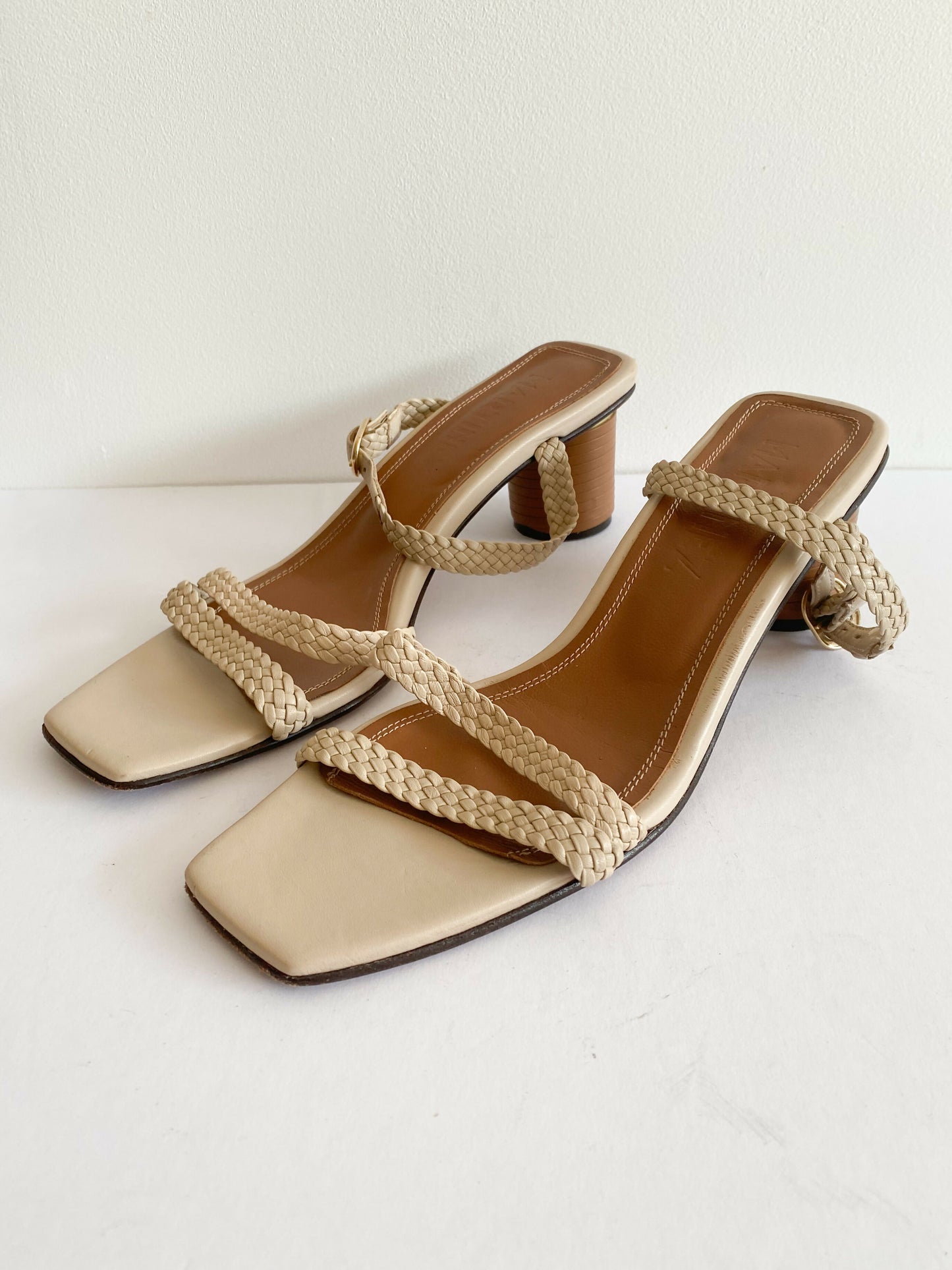 Martinez Size 39 Tan Braided Leather Sandals