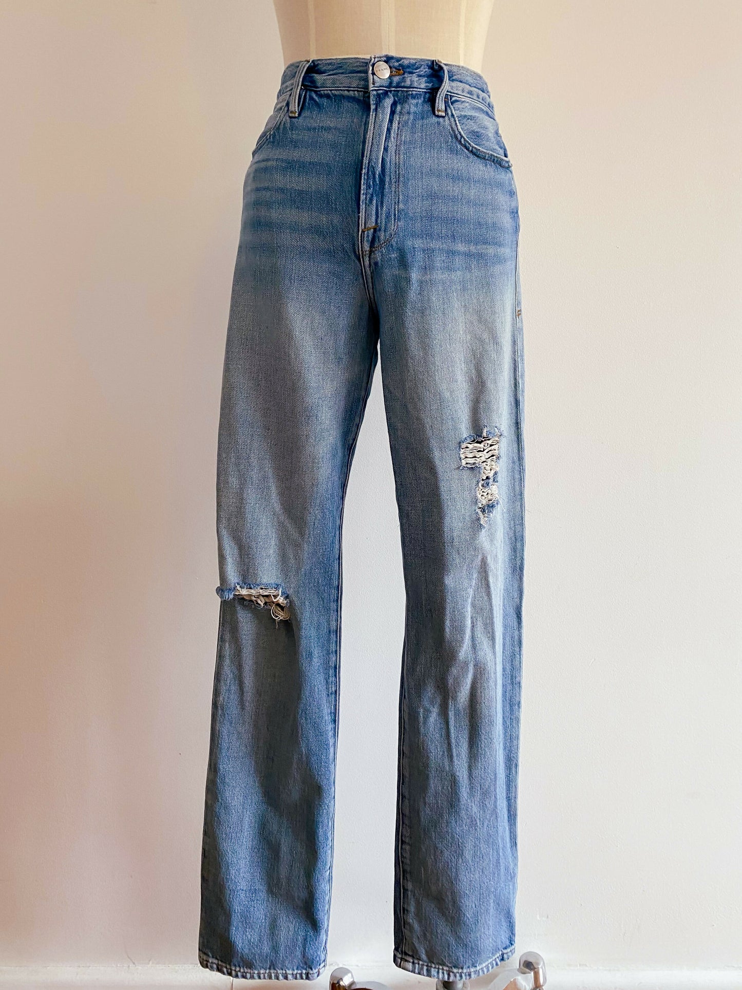 FRAME Le Hollywood Size 9 Distressed Straight-Leg Jeans