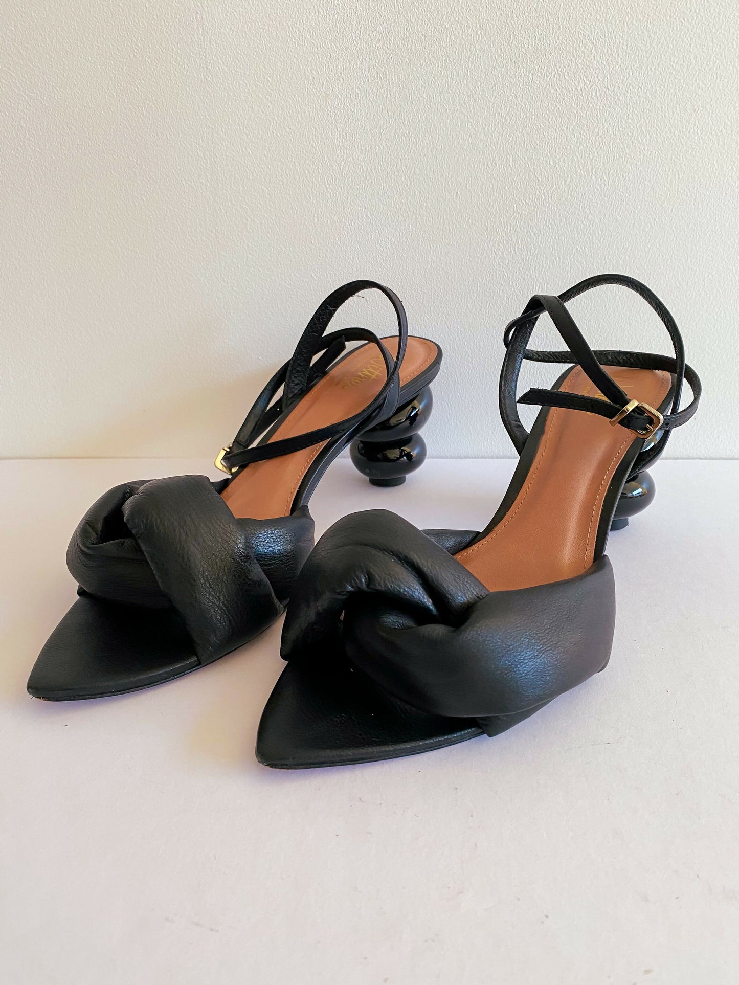 Wittner Size 41 Black Leather Mules