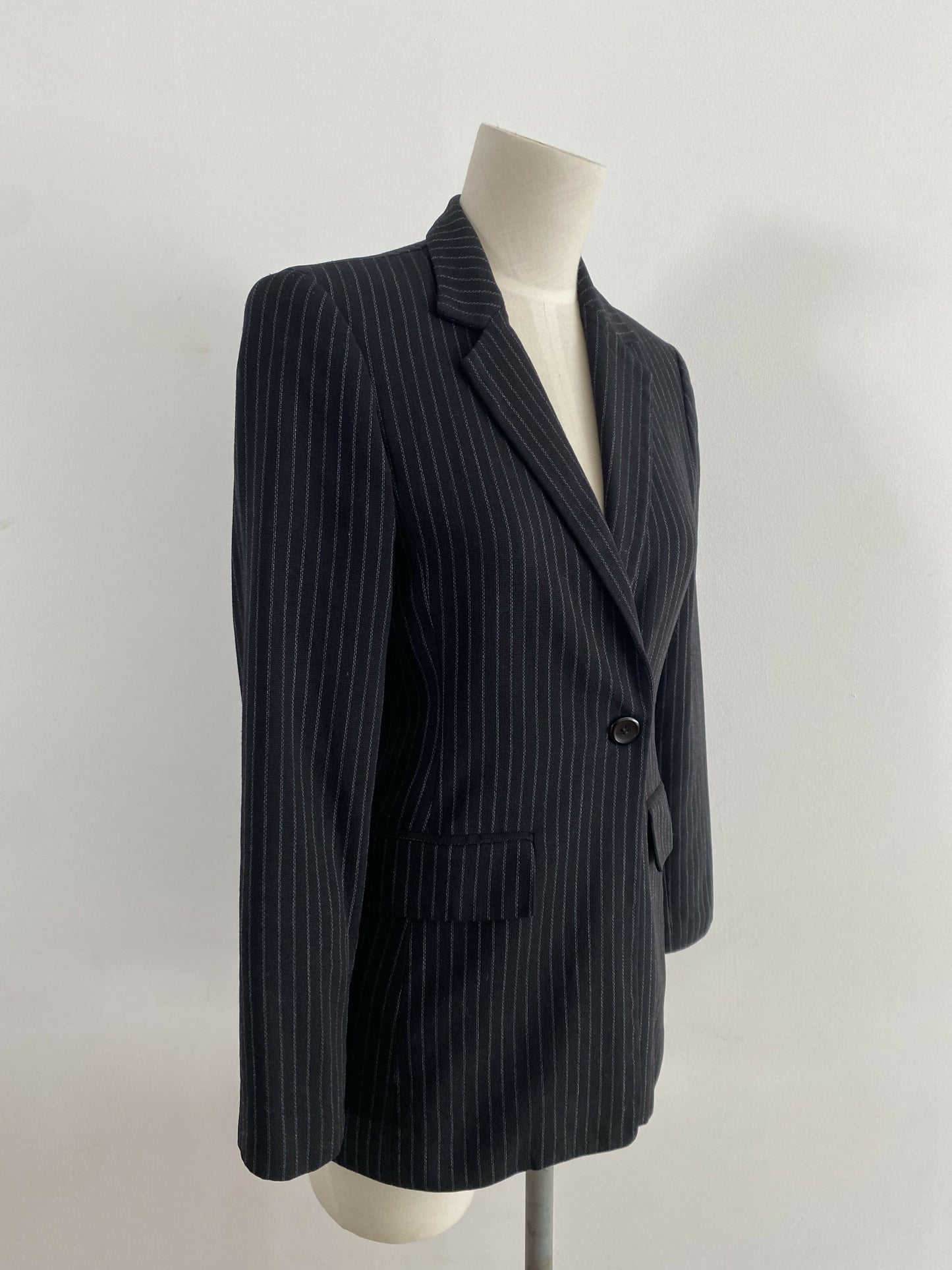 Oscar by Oscar de la Renta Size 6-8 Pinstripe Navy Blazer