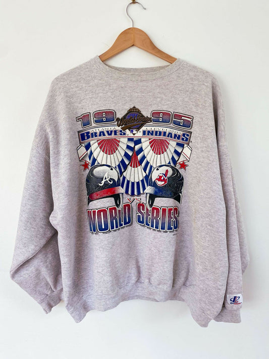 Men's vintage 1995 World Series Size XL Grey Sweatshirt