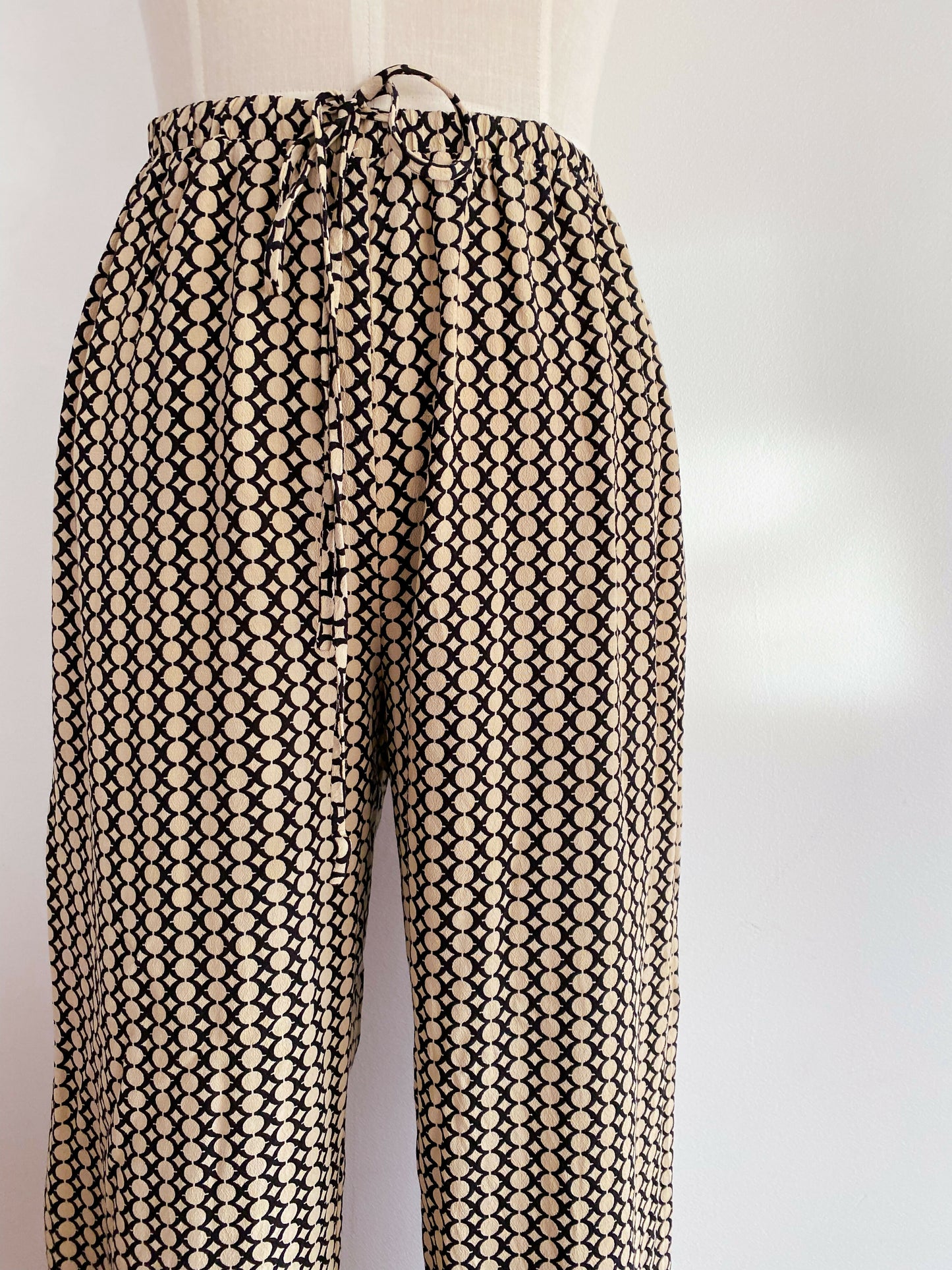 DISSH Size 10 Patterned Wide-Leg Pants