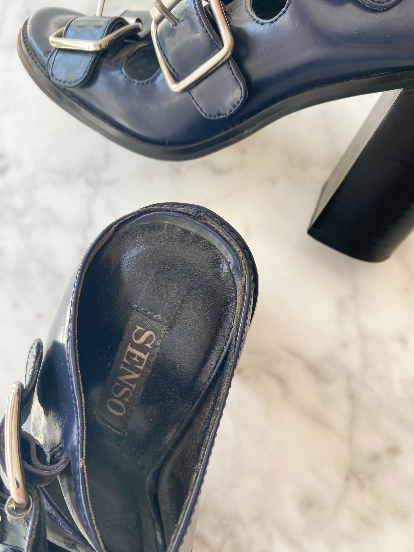 Women's Senso Size 38 Navy Leather Sandals