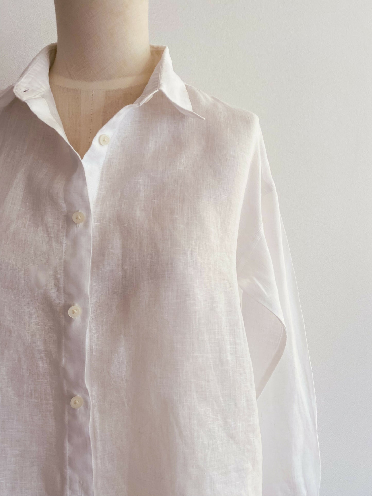 Uniqlo Size XS White Linen Shirt